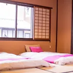Le Machiya Rokkaku Suite
